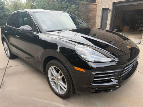 Used 2021 Porsche Cayenne S AWD/4WD image 2