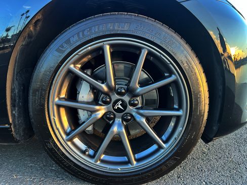 Used 2018 Tesla Model 3 Long Range image 14