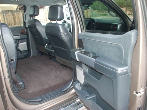 Used 2021 Ford F150 Lariat w/ Equipment Group 502A High AWD/4WD image 21
