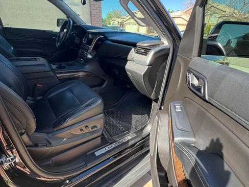 Used 2018 Chevrolet Tahoe LT image 11