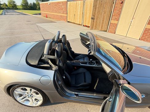Used 2005 BMW Z4 3.0i RWD image 21