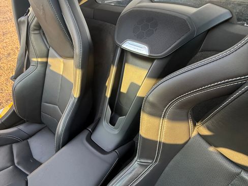 Used 2025 Chevrolet Corvette Stingray Coupe w/ 1LT image 9