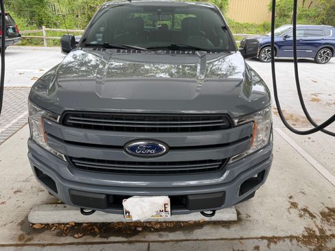 Used 2019 Ford F150 Lariat image 1