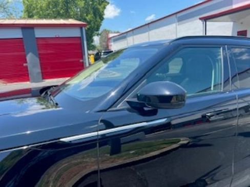 Used 2019 Land Rover Range Rover Velar S image 9