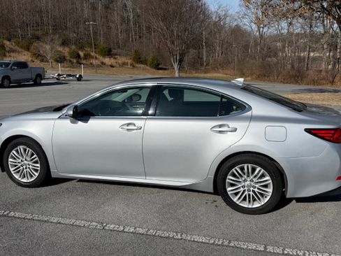 Used 2017 Lexus ES 350 image 9