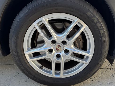 Used 2013 Porsche Cayenne image 10