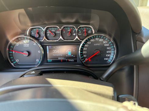 Used 2019 Chevrolet Tahoe LT image 10