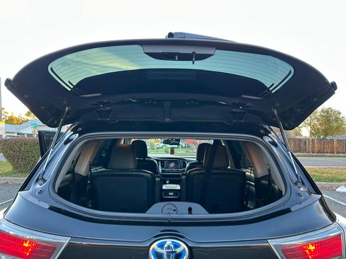 Used 2015 Toyota Highlander Limited image 5