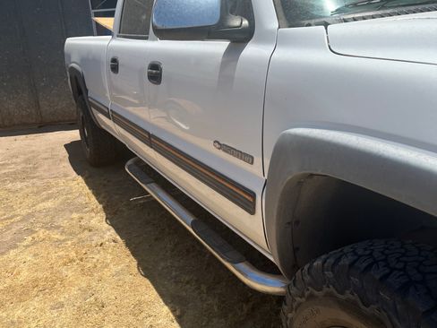 Used 2001 Chevrolet Silverado 2500 LS AWD/4WD image 6
