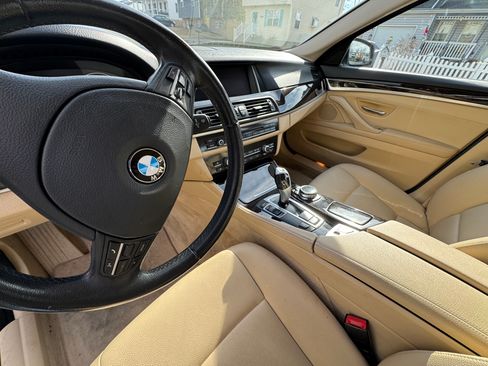 Used 2014 BMW 528i xDrive Sedan image 9