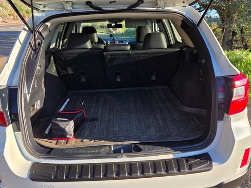 Used 2016 Subaru Outback 2.5i Limited w/ Popular Package #4 image 6