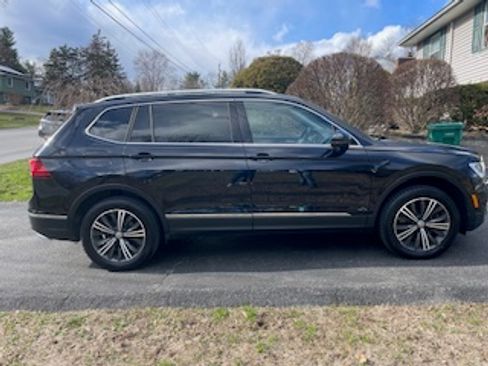 Used 2018 Volkswagen Tiguan SEL image 12