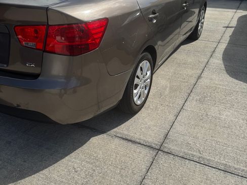 Used 2013 Kia Forte EX image 2