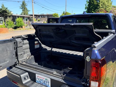 Used 2017 Honda Ridgeline RTL-E image 19