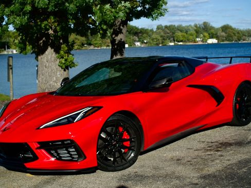 Used 2023 Chevrolet Corvette Stingray Premium Conv w/ Z51 Performance Package RWD image 1