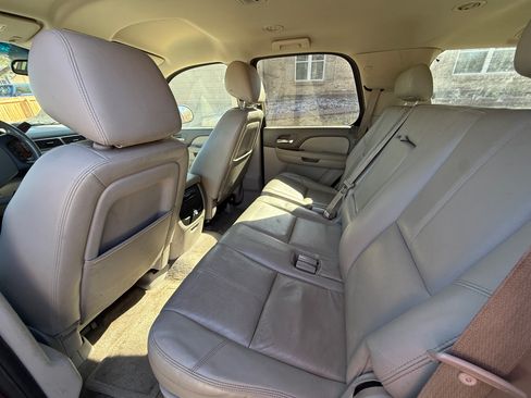 Used 2010 Chevrolet Tahoe LT image 11