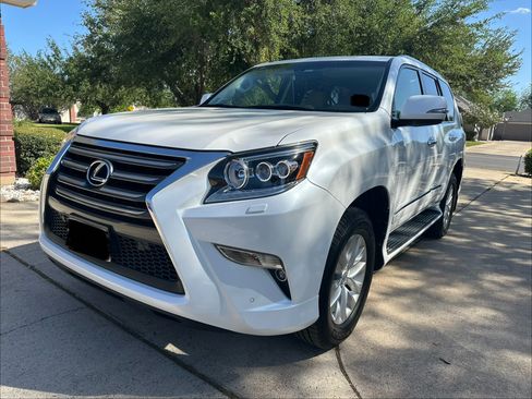 Used 2017 Lexus GX 460 image 1