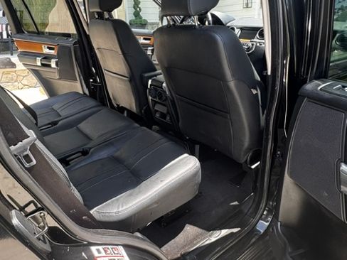 Used 2016 Land Rover LR4 HSE Silver Edition AWD/4WD image 11