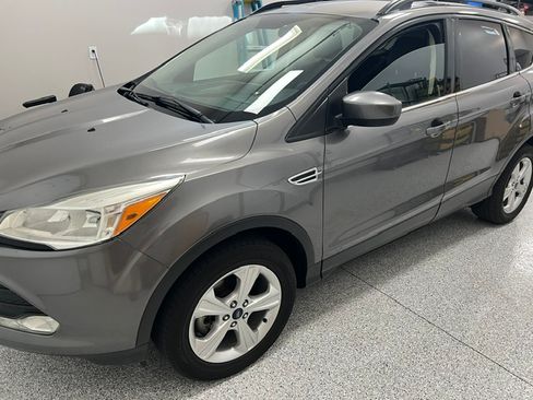 Used 2014 Ford Escape SE w/ Equipment Group 201A FWD image 1
