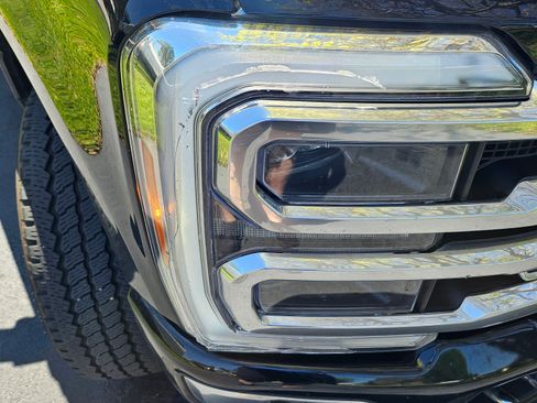 Used 2023 Ford F250 Platinum image 13