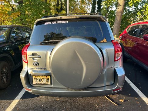 Used 2008 Toyota RAV4 4WD image 1