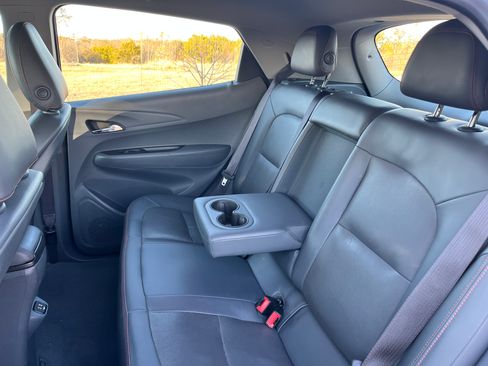 Used 2017 Chevrolet Bolt Premier w/ Driver Confidence II Package image 30