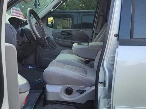 Used 2003 Ford F150 XLT image 5