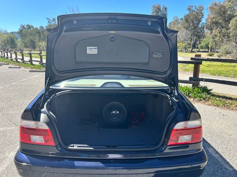 Used 2001 BMW 530i Sedan image 12