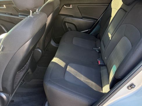 Used 2011 Kia Sportage LX w/ Convenience Pkg image 8