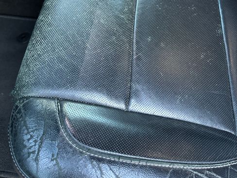 Used 2018 Chevrolet Suburban Premier image 19