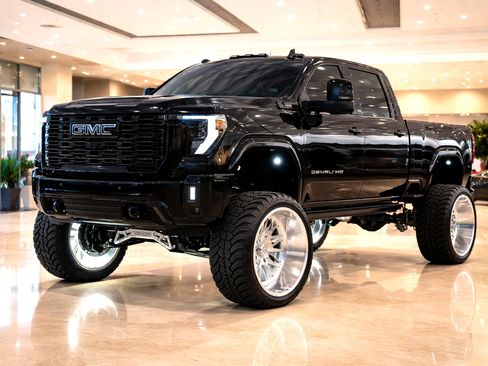 Used 2024 GMC Sierra 2500 Denali w/ Denali Reserve Package image 1