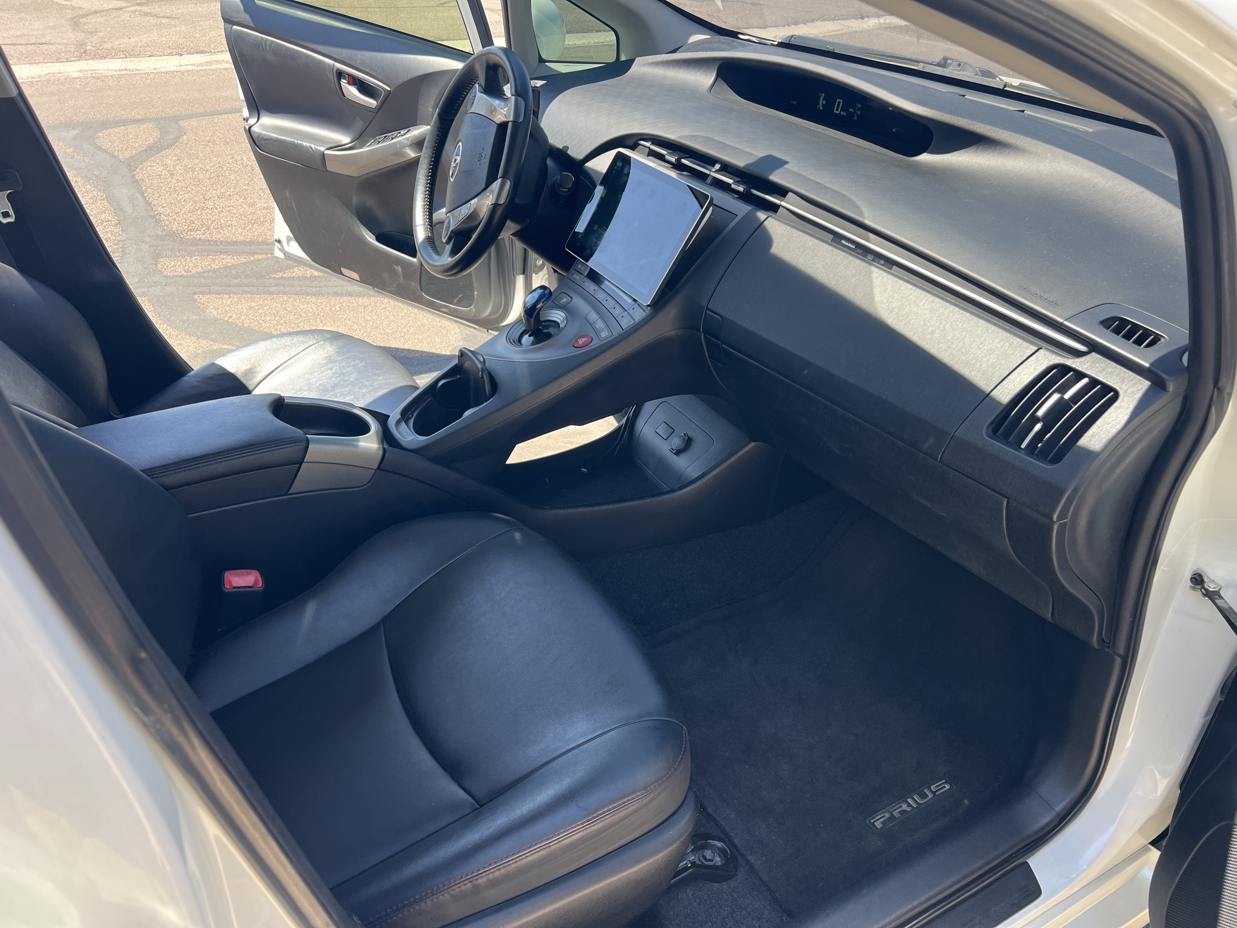Used 2013 Toyota Prius Persona Series FWD image 9
