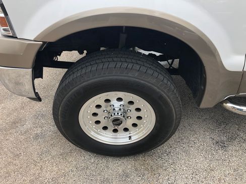 Used 2005 Ford Excursion Eddie Bauer image 14