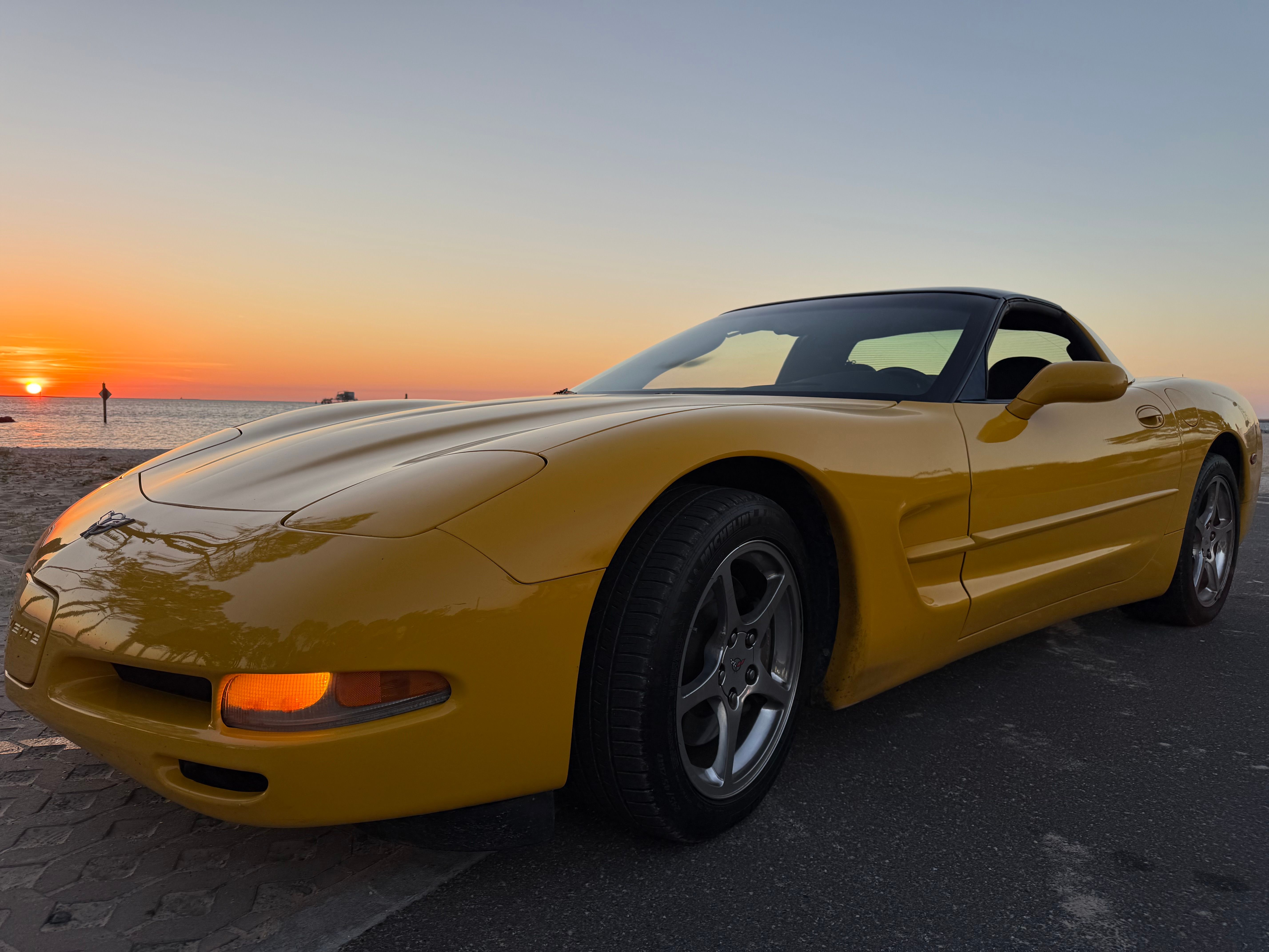 Used 2003 Chevrolet Corvette Coupe w/ Preferred Equipment Group RWD image 4