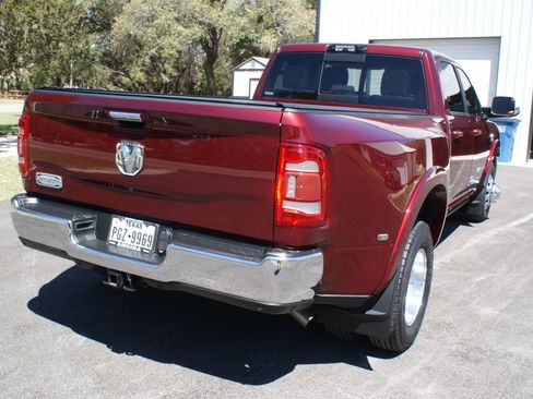 Used 2021 RAM 3500 Limited image 6