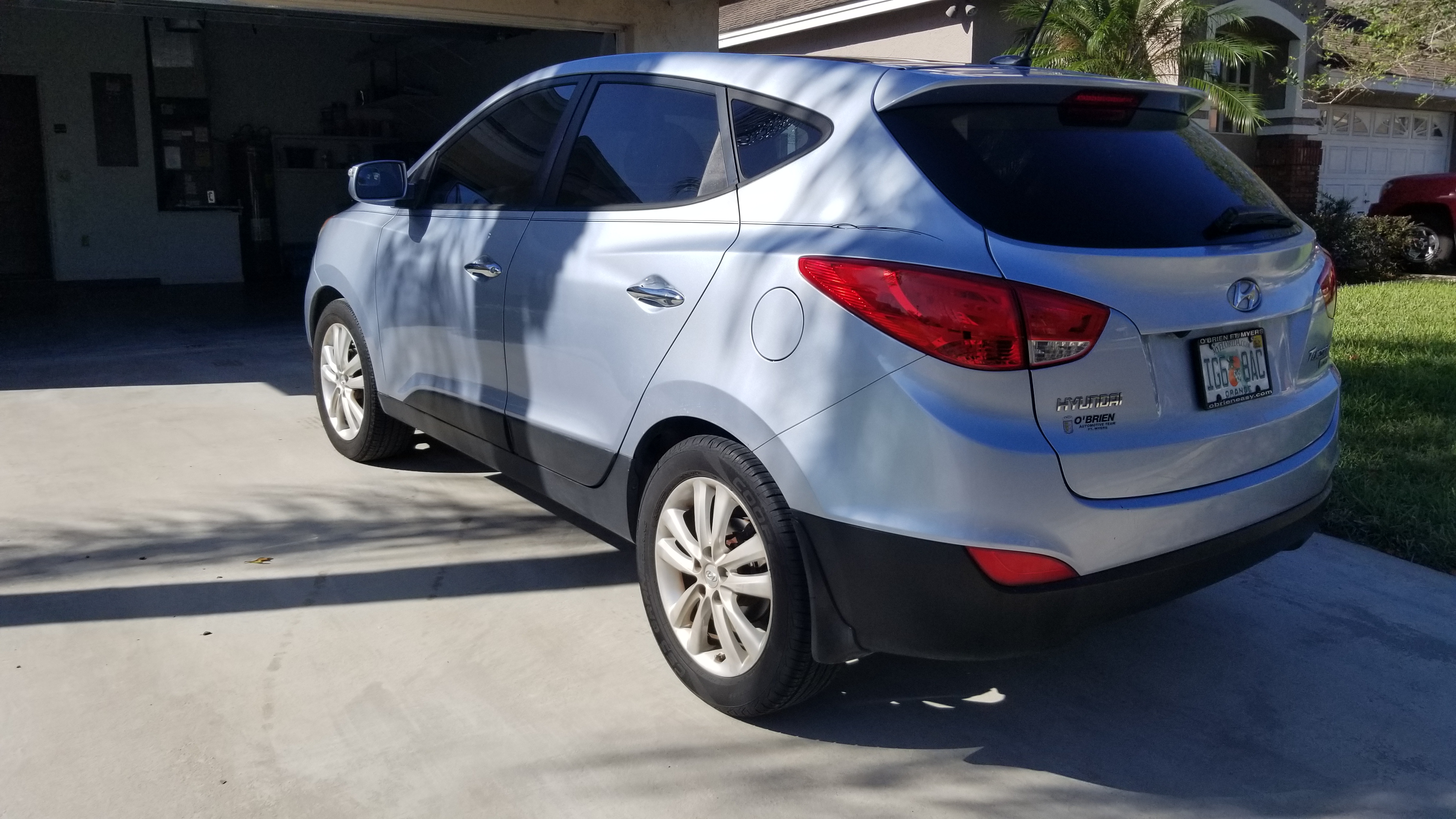 Used 2011 Hyundai Tucson Limited w/ Premium Pkg 3 FWD image 10