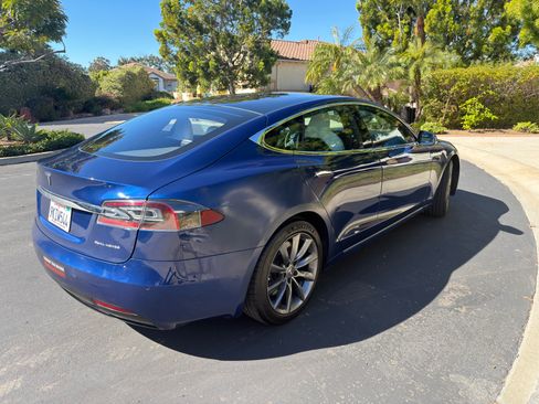 Used 2021 Tesla Model S Long Range Plus image 5