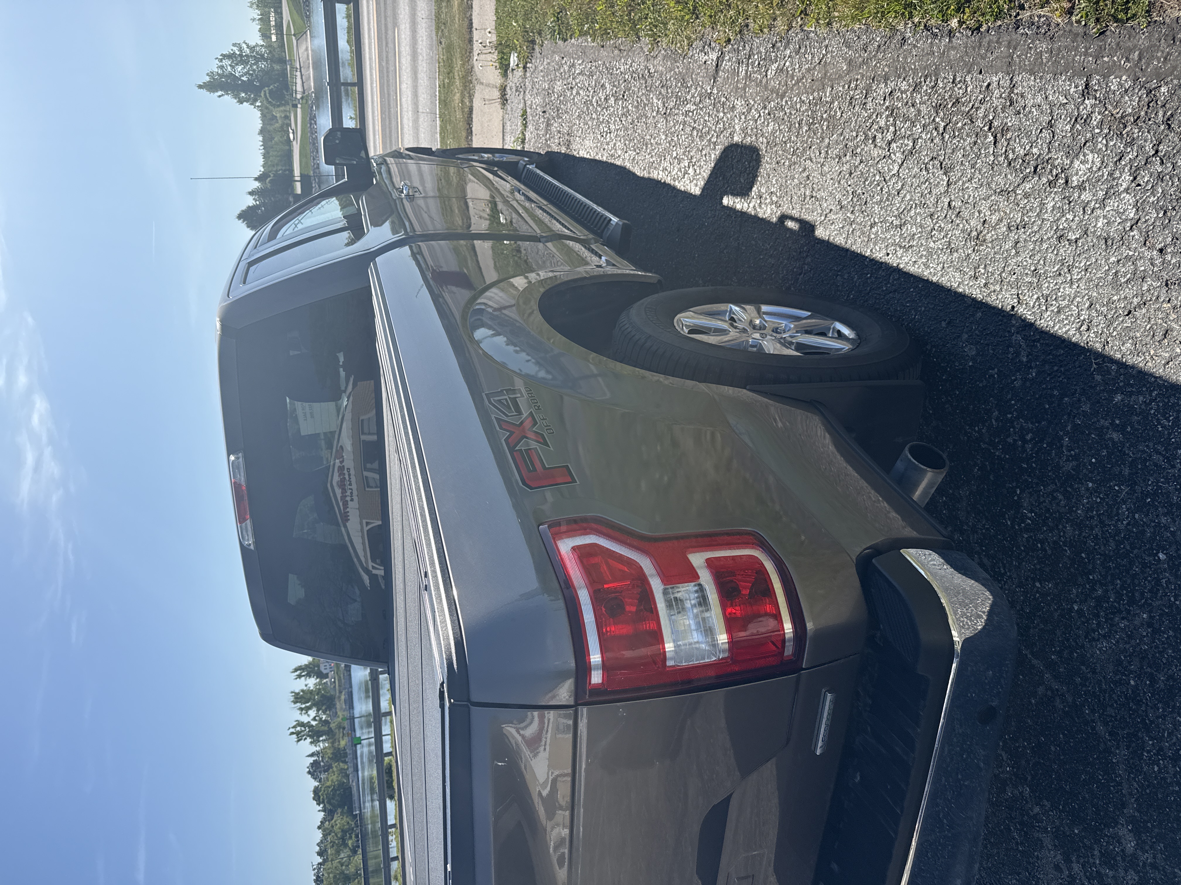 Used 2018 Ford F150 XLT w/ Equipment Group 302A Luxury AWD/4WD image 2