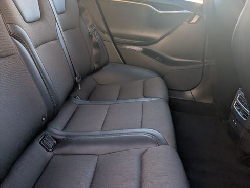 Used 2017 Tesla Model S 75D image 19