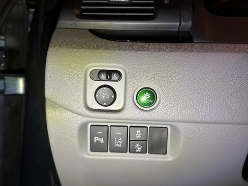 Used 2017 Honda Pilot Touring image 14
