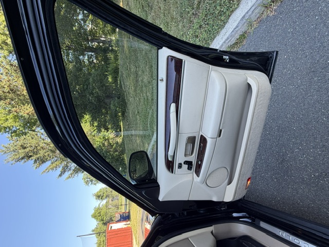 Used 2006 Lincoln Town Car Signature L RWD image 19