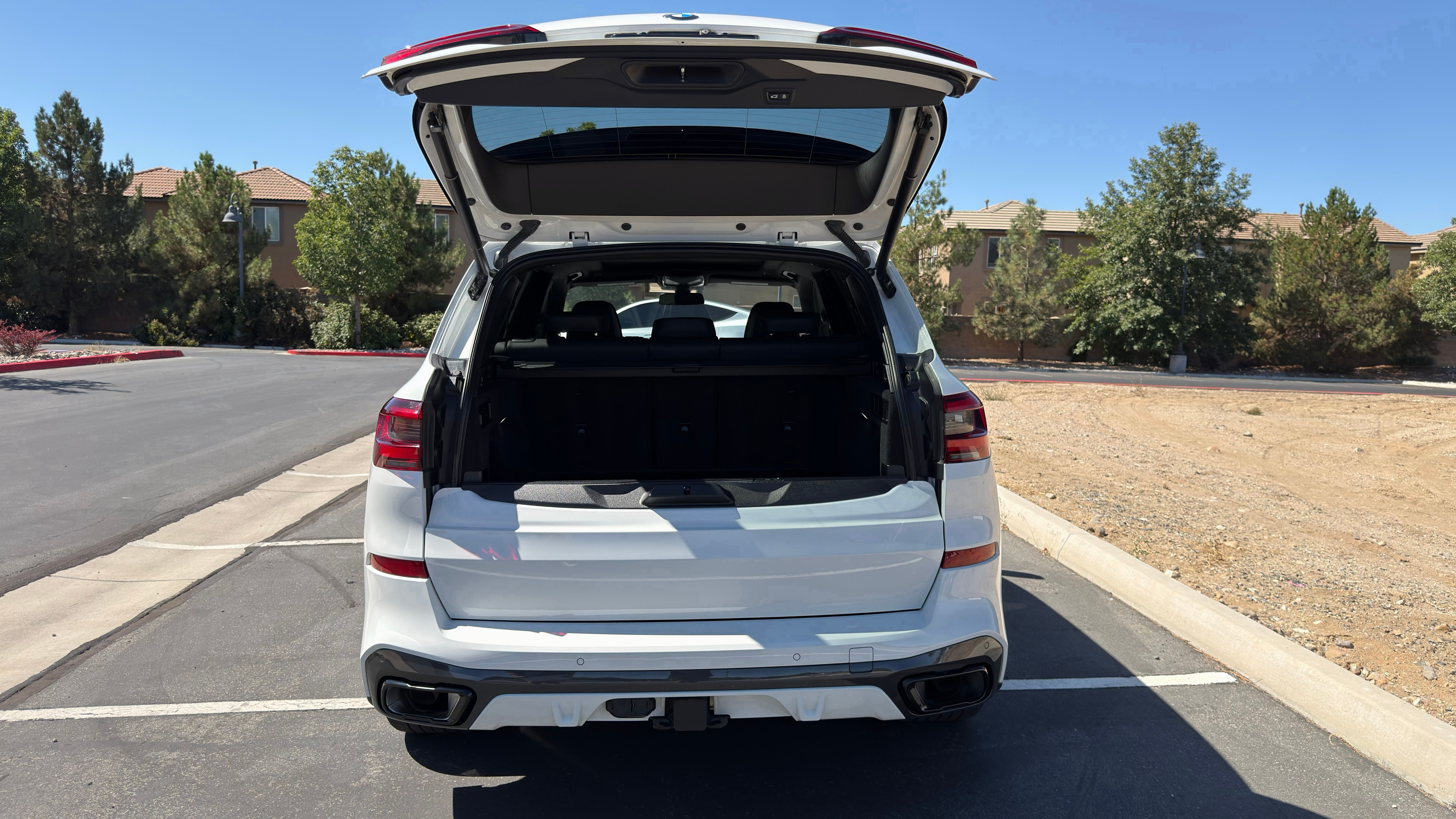 Used 2022 BMW X5 xDrive40i w/ M Sport Package AWD/4WD image 18