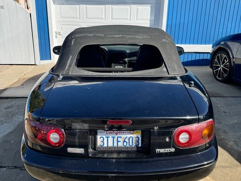 Used 1996 MAZDA MX-5 Miata RWD image 4