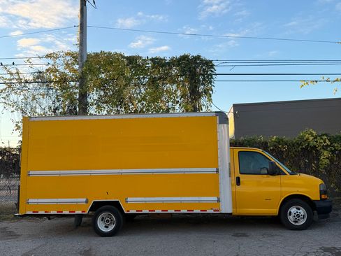 Used 2020 GMC Savana 3500 Extended w/ Driver Convenience Package image 1