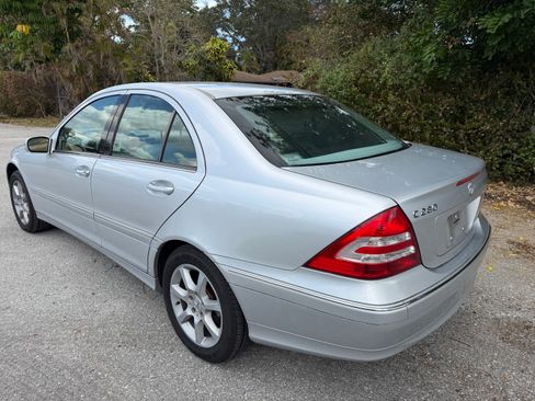 Used 2007 Mercedes-Benz C 280 Sedan image 5
