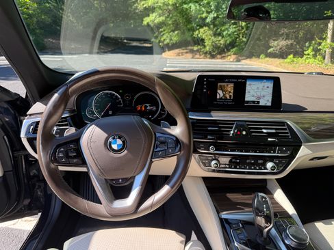 Used 2018 BMW 540i RWD image 14