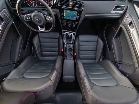 Used 2019 Volkswagen GTI SE image 17