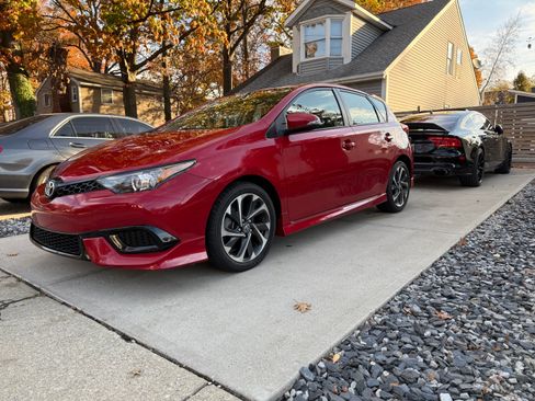 Used 2018 Toyota Corolla iM image 5