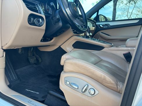 Used 2019 Porsche Macan S image 19