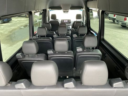 Used 2020 Mercedes-Benz Sprinter 2500 image 9